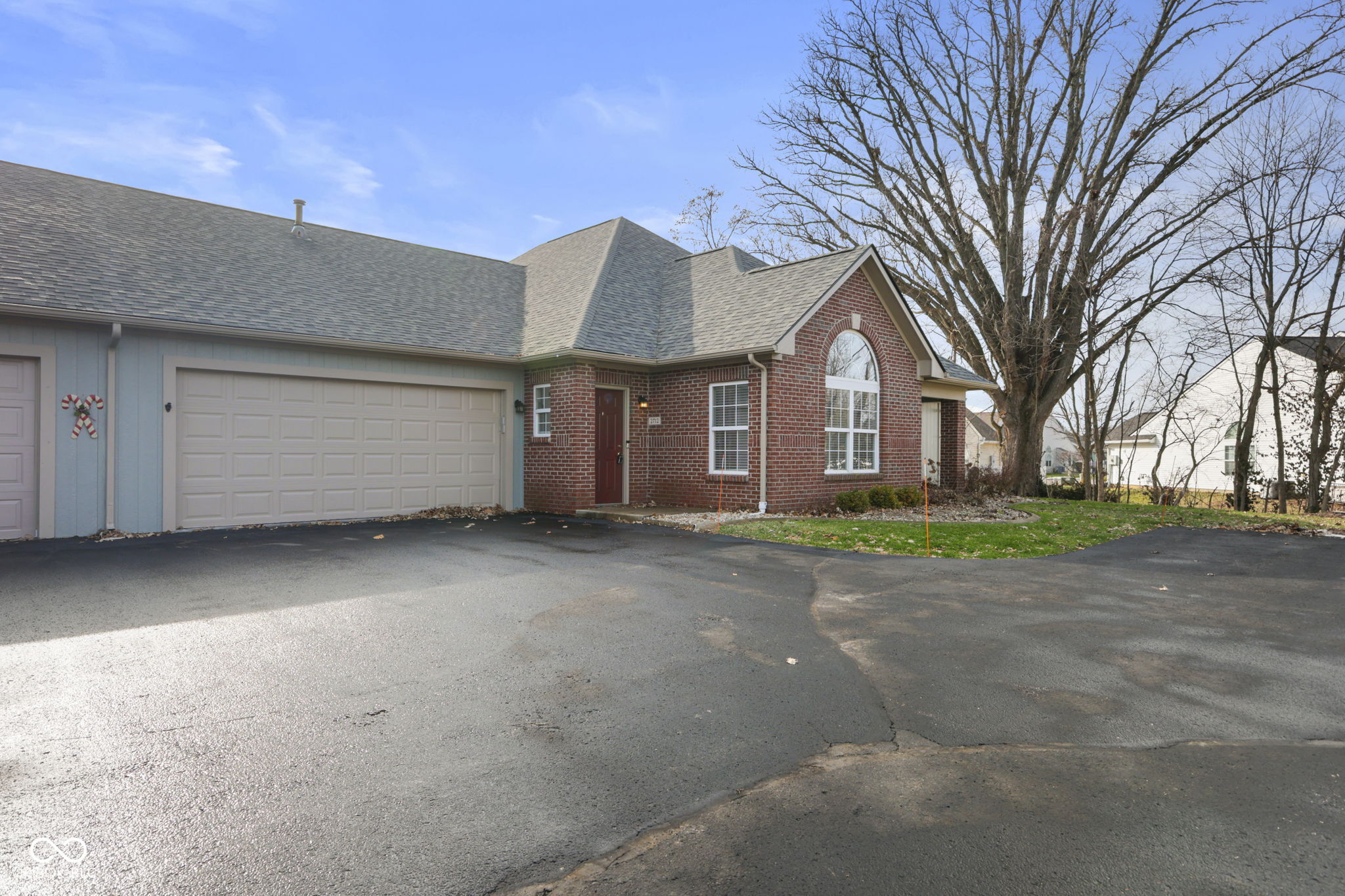 2712 Reflection Way Greenwood, IN 46143 - Photo 5 of 34