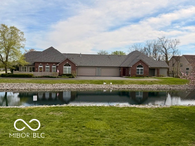 2712 Reflection Way Greenwood, IN 46143 - Photo 5 of 38