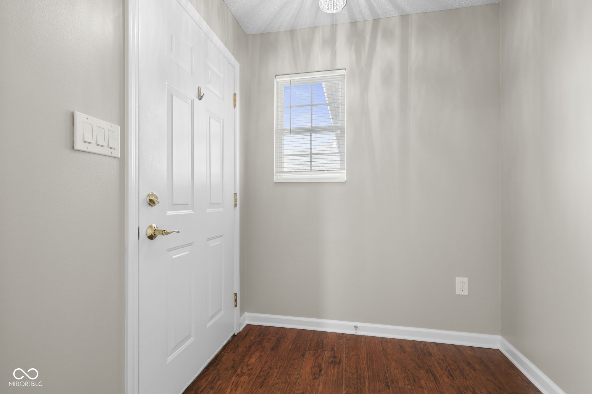 2712 Reflection Way Greenwood, IN 46143 - Photo 6 of 34