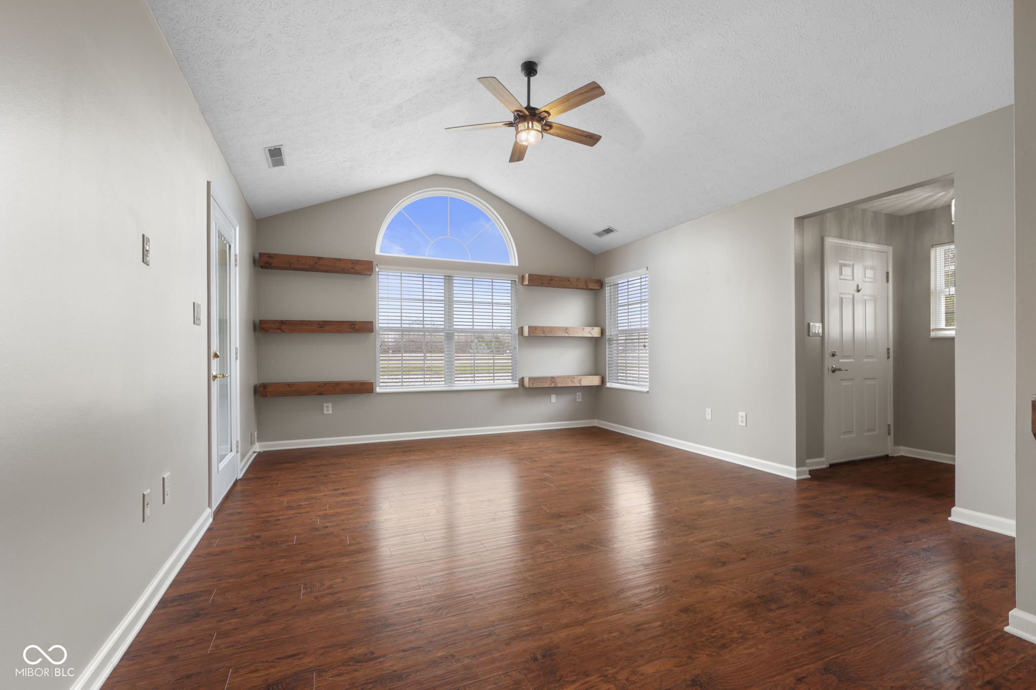 2712 Reflection Way Greenwood, IN 46143 - Photo 10 of 38