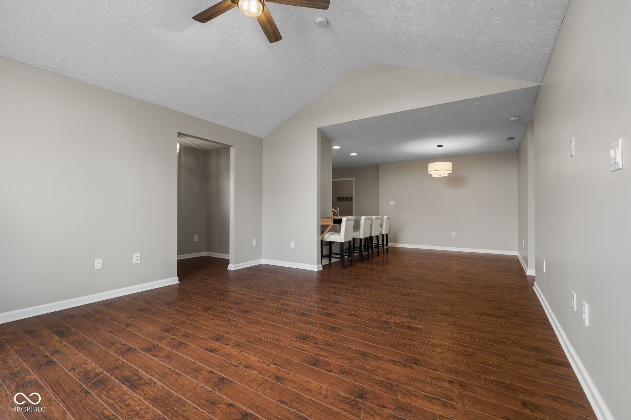 2712 Reflection Way Greenwood, IN 46143 - Photo 10 of 34