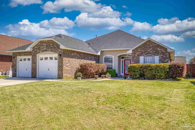 $2,000 | 4986 Vizcaya Drive, Pensacola, FL 32507