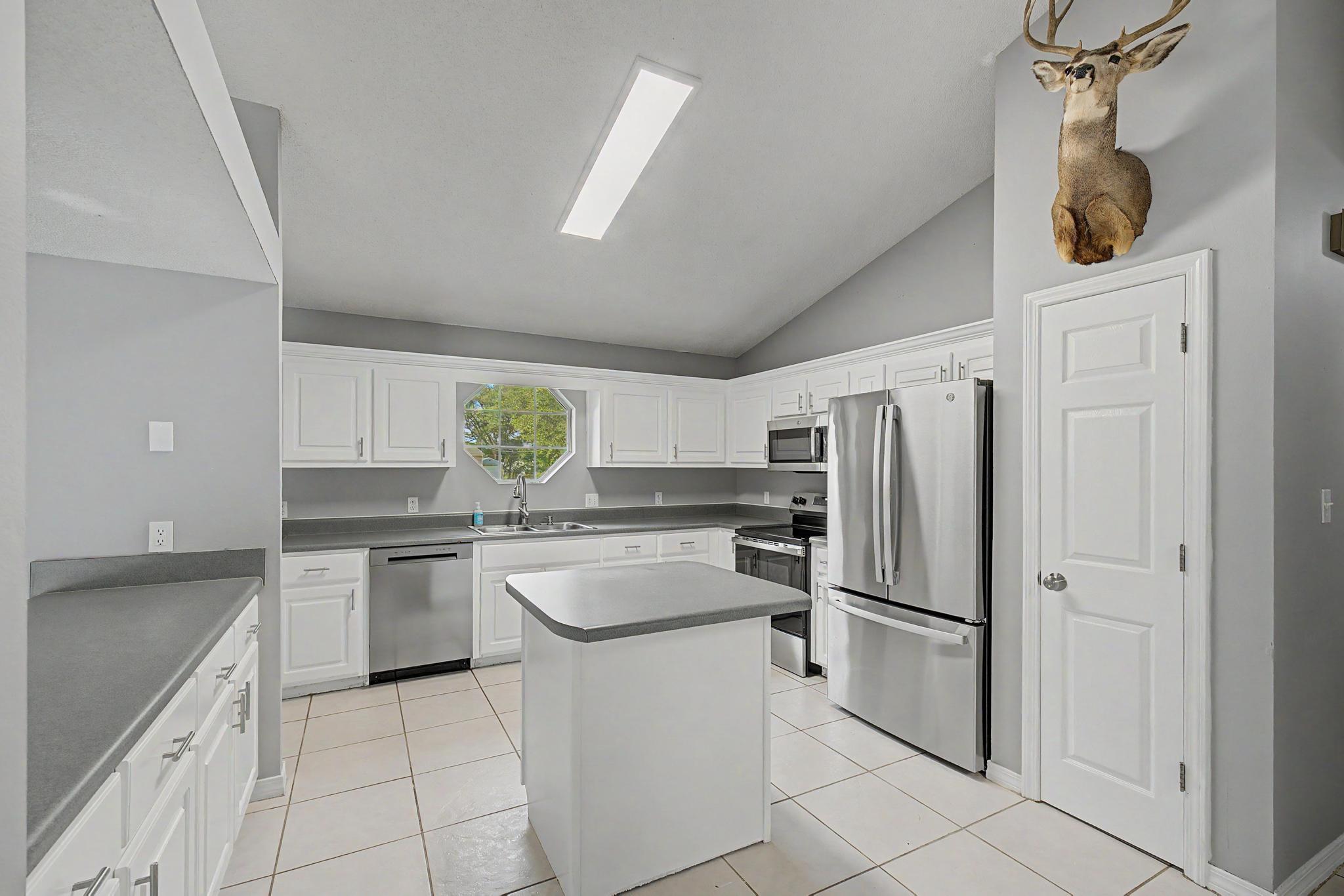 3516 Gardenview Road Pace, FL 32571 - Photo 17 of 58 Gallery Image 17