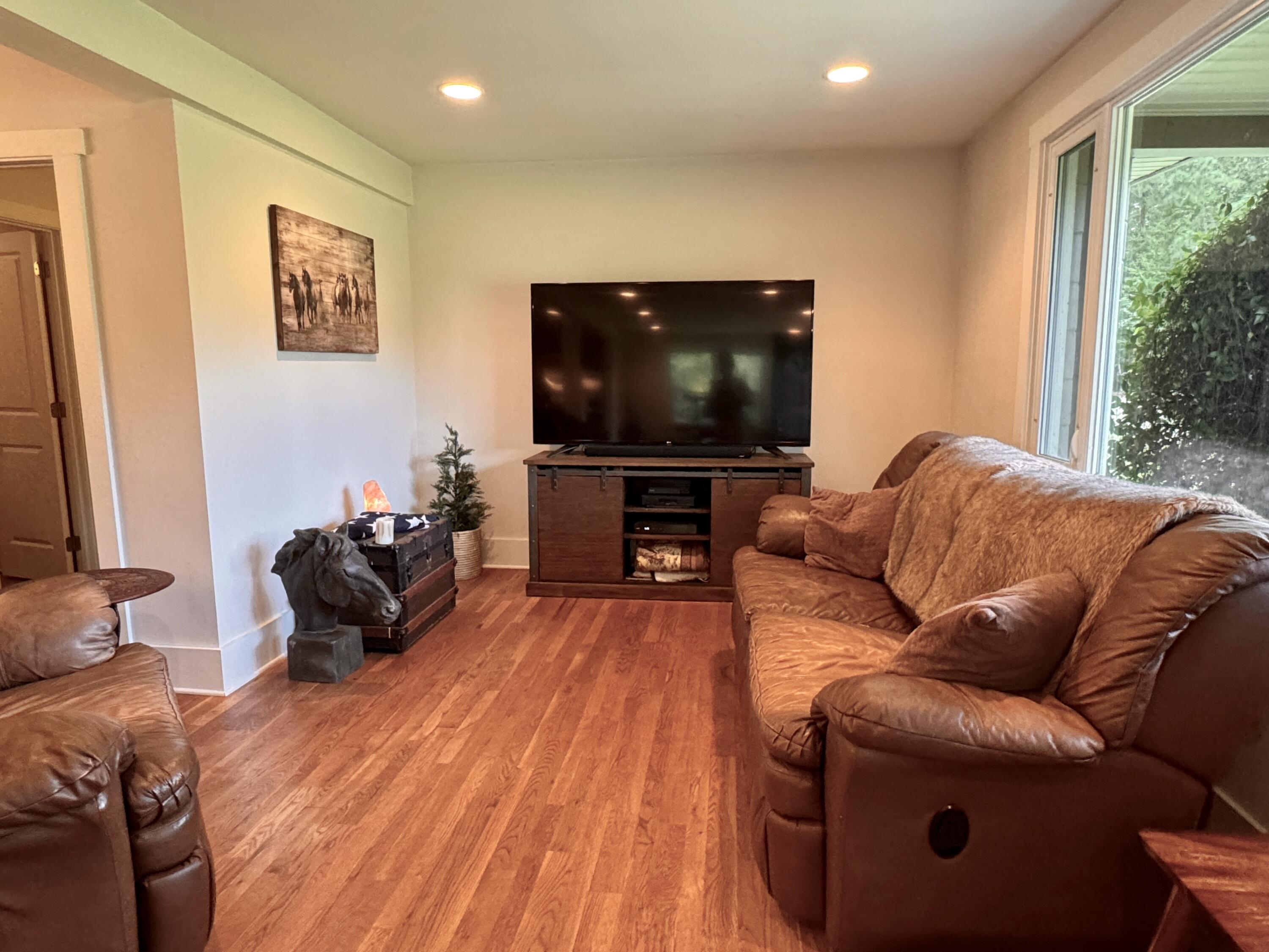 3033 State Rd S-10-1632 Johns Island, SC 29455 - Photo 14 of 38 1e-living