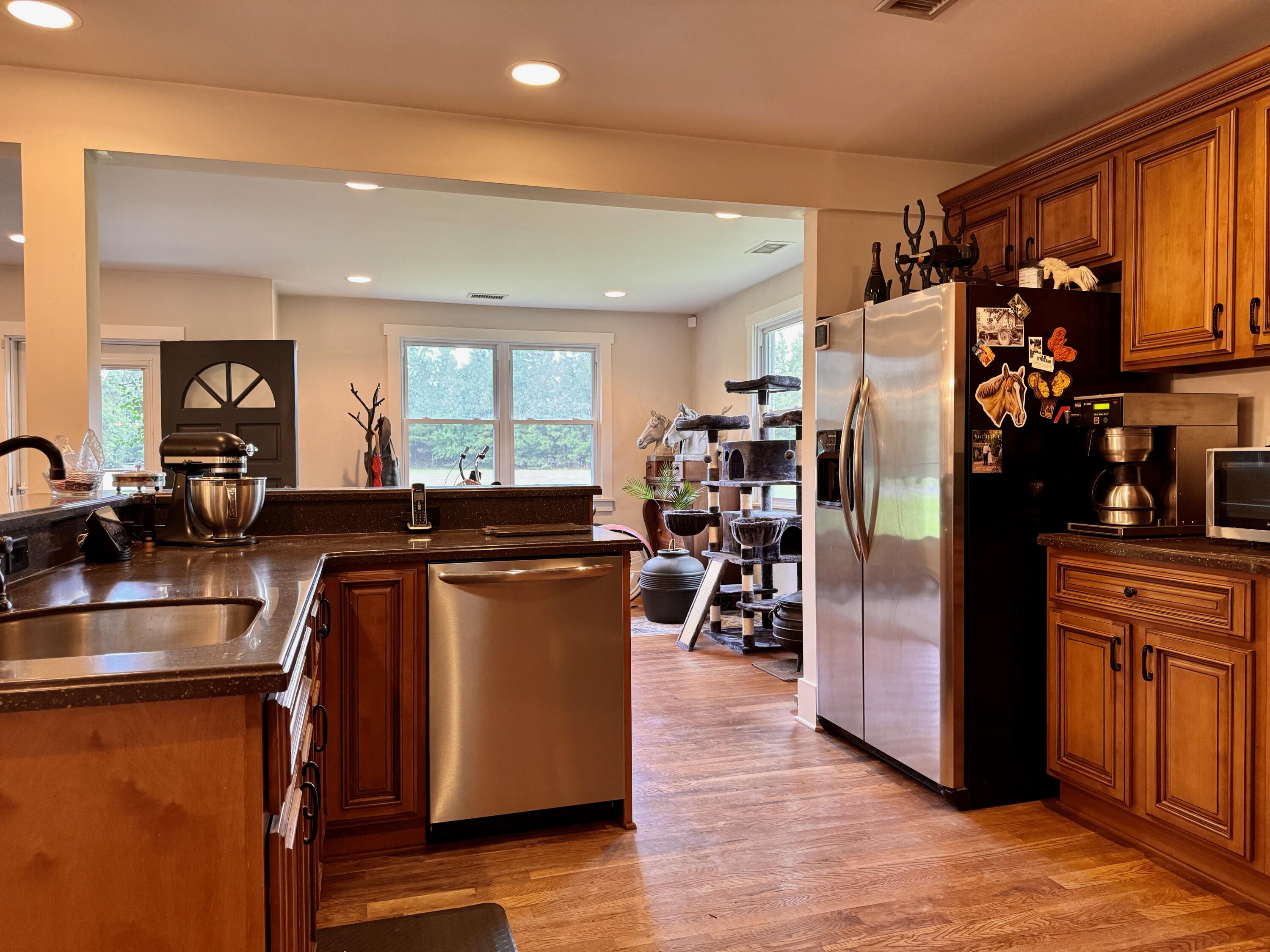 3033 State Rd S-10-1632 Johns Island, SC 29455 - Photo 16 of 38 1m-kitchen