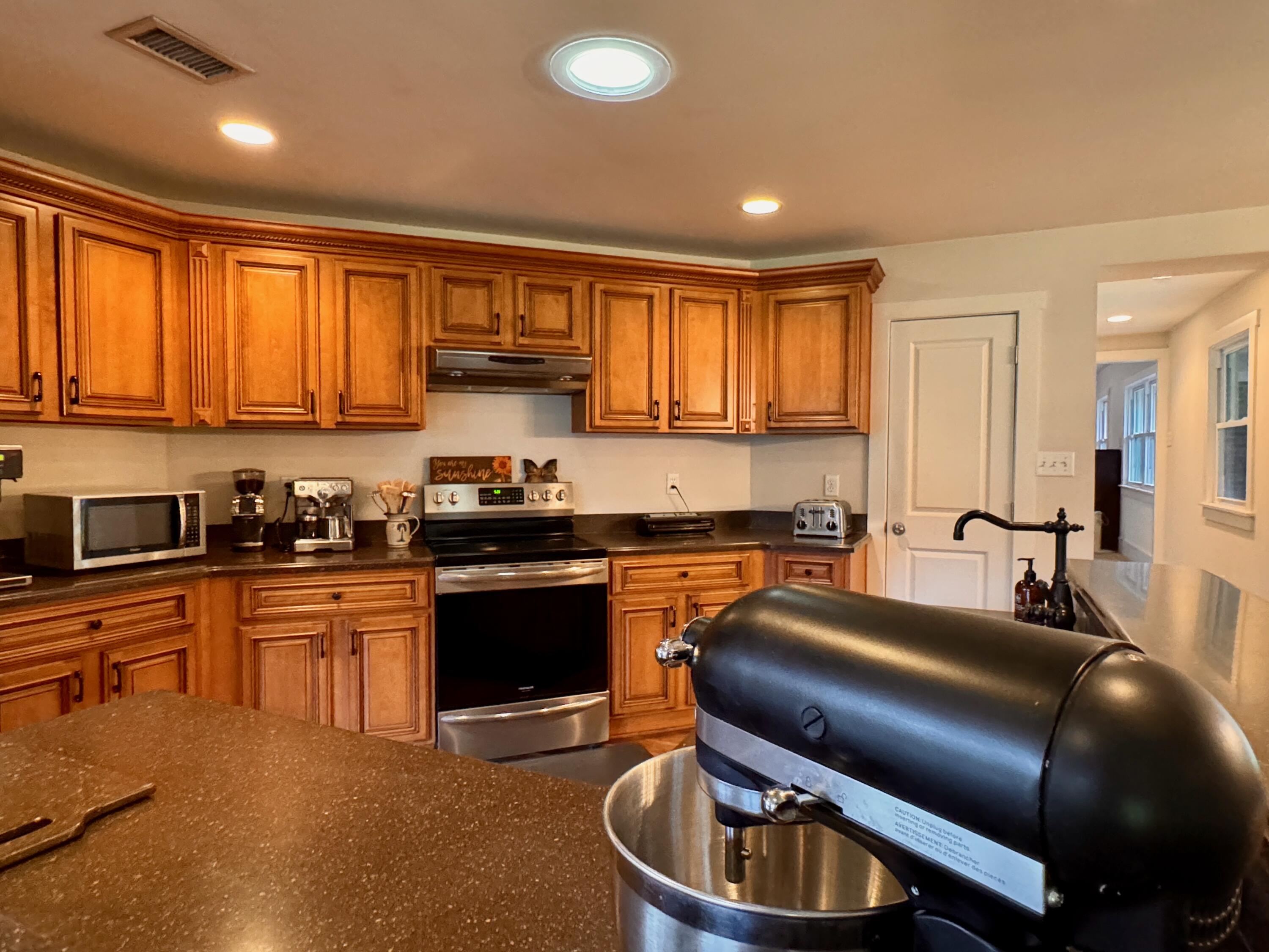 3033 State Rd S-10-1632 Johns Island, SC 29455 - Photo 10 of 38 1j-kitchen