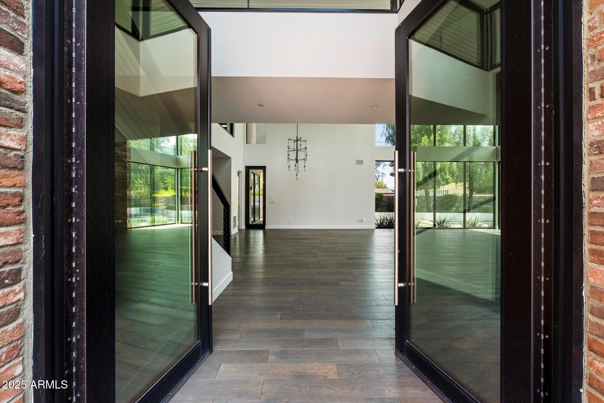 4525 North 36th Way Phoenix, AZ 85018 - Photo 4 of 40 a view of entryway