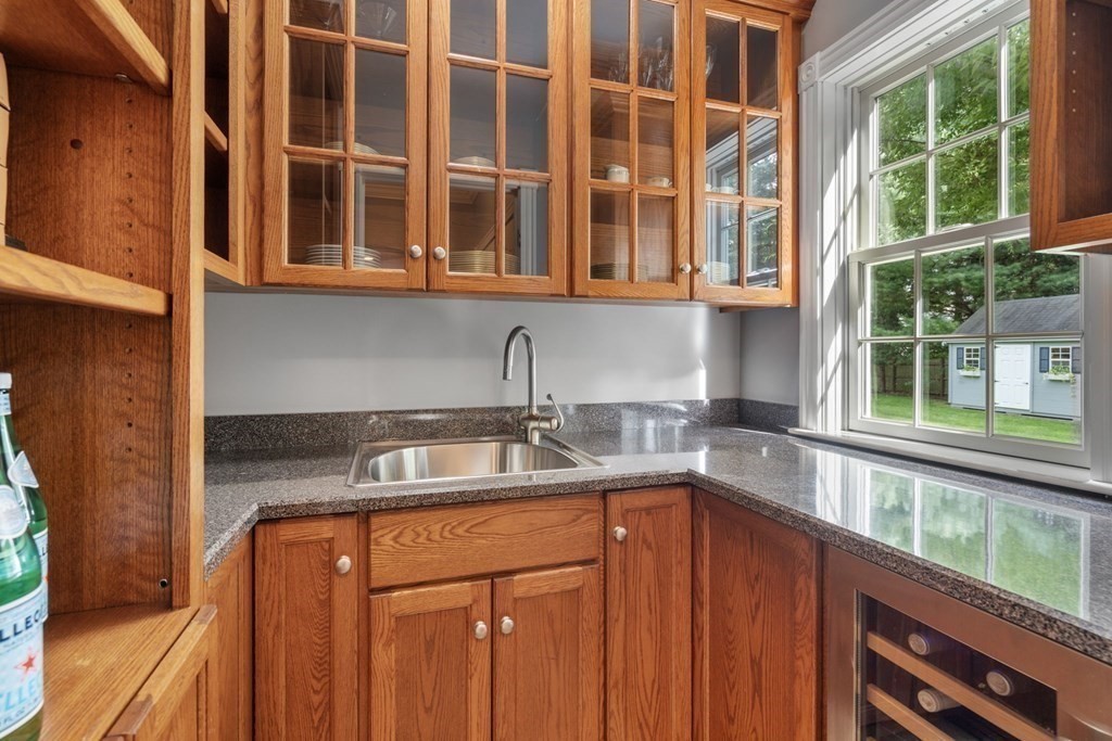 10 Old Stone Road Westwood, MA 02090 - Photo 5 of 30 Gallery Image 5