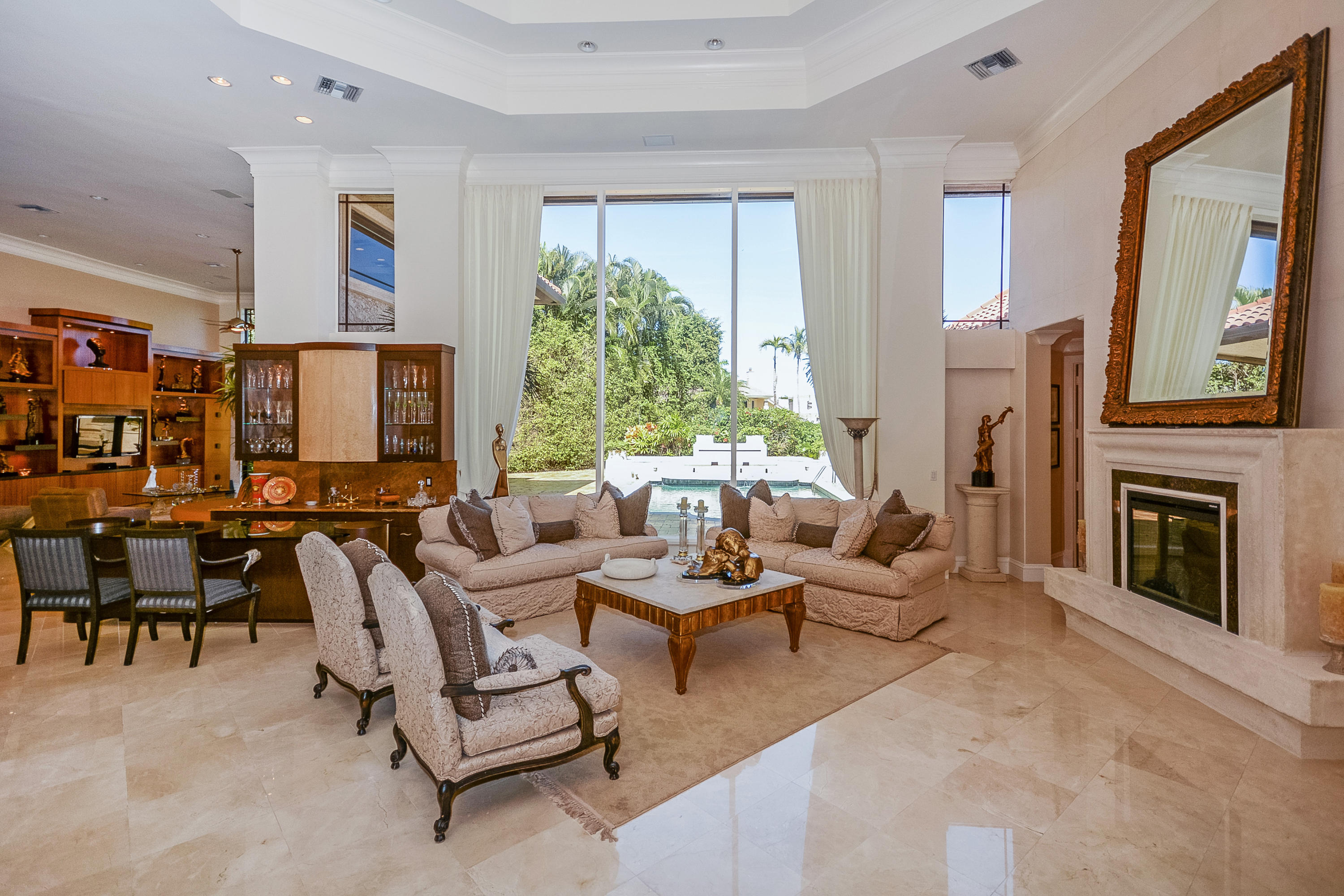 7269 Queenferry Circle Boca Raton, FL 33496 - Photo 5 of 67 living room