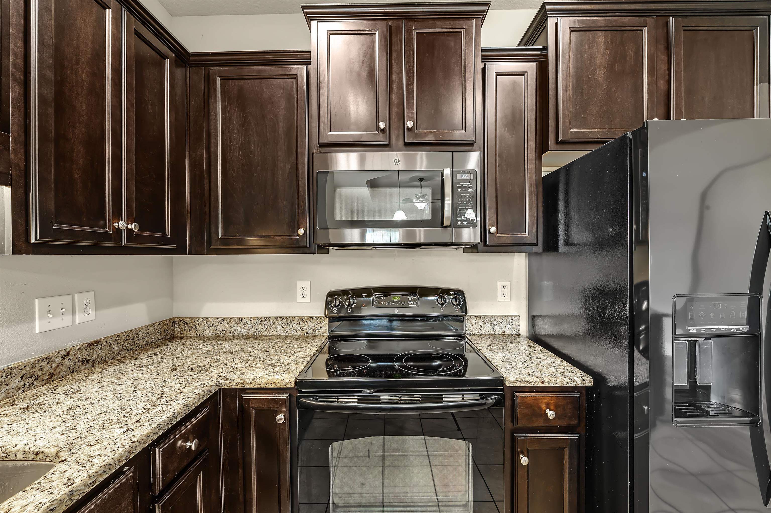 10421 Fionn Loop Daphne, AL 36526 - Photo 17 of 47 Kitchen