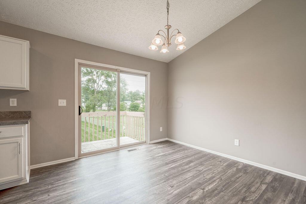 2356 Edmonton Road Columbus, OH 43229 - Photo 10 of 20 R1 (10)