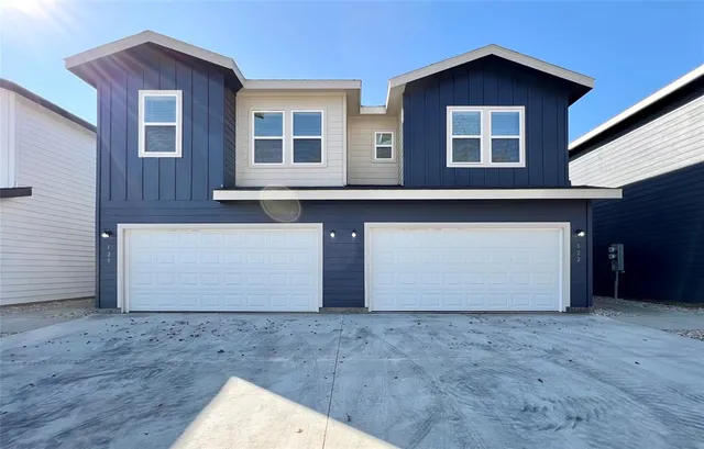 $2,195 | 3501 East Renfro Street, Unit 121, Burleson, TX 76028