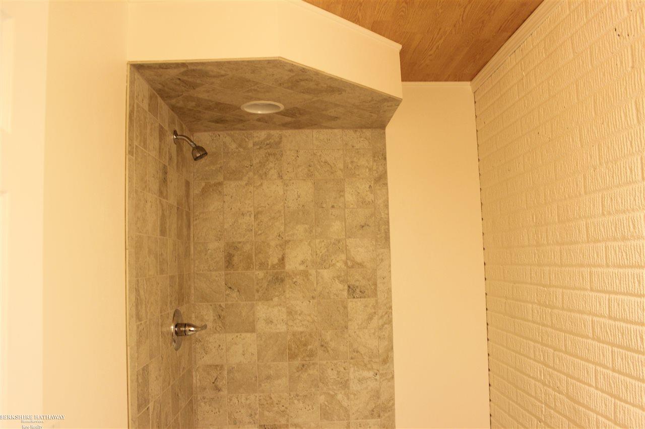 8385 East Pearson Road Utica, MI 48316 - Photo 39 of 50 31370021-45.JPG
