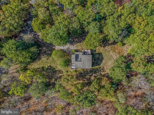 $610,000 | 51 Hungarian Drive, Berkeley Springs, WV 25411