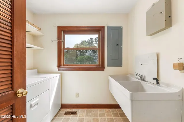 $1,550,000 | 1630 North 20th Street, Morehead City, NC 28557