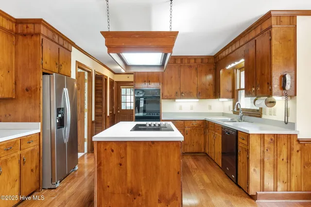 $1,550,000 | 1630 North 20th Street, Morehead City, NC 28557