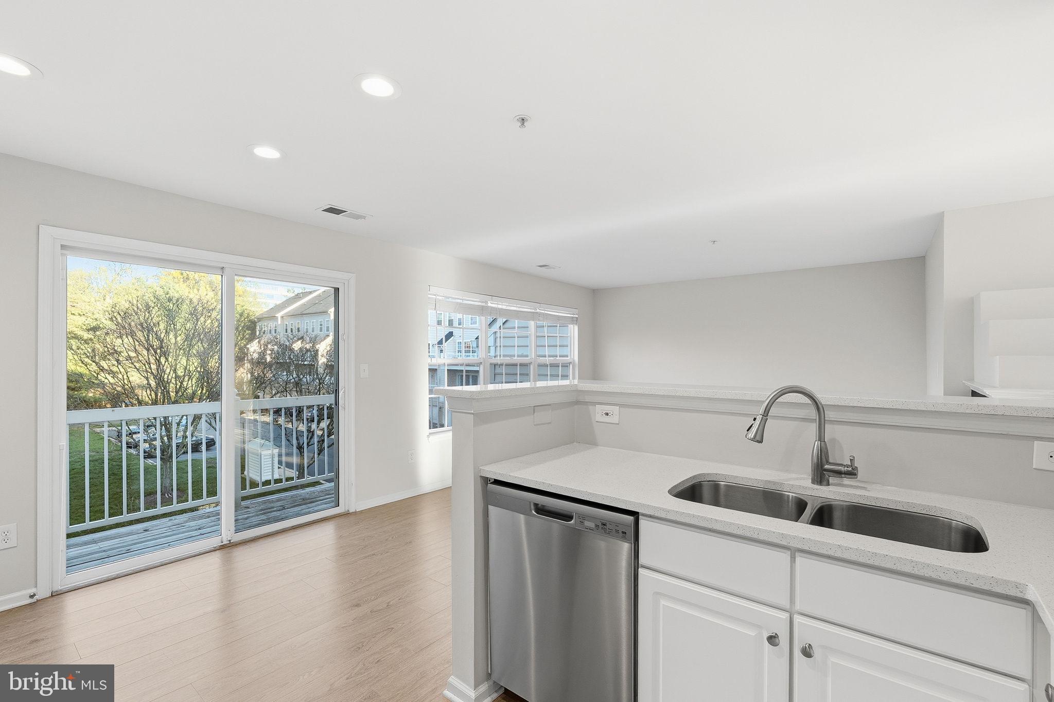 1881 Crescent Park Drive Reston, VA 20190 - Photo 17 of 43