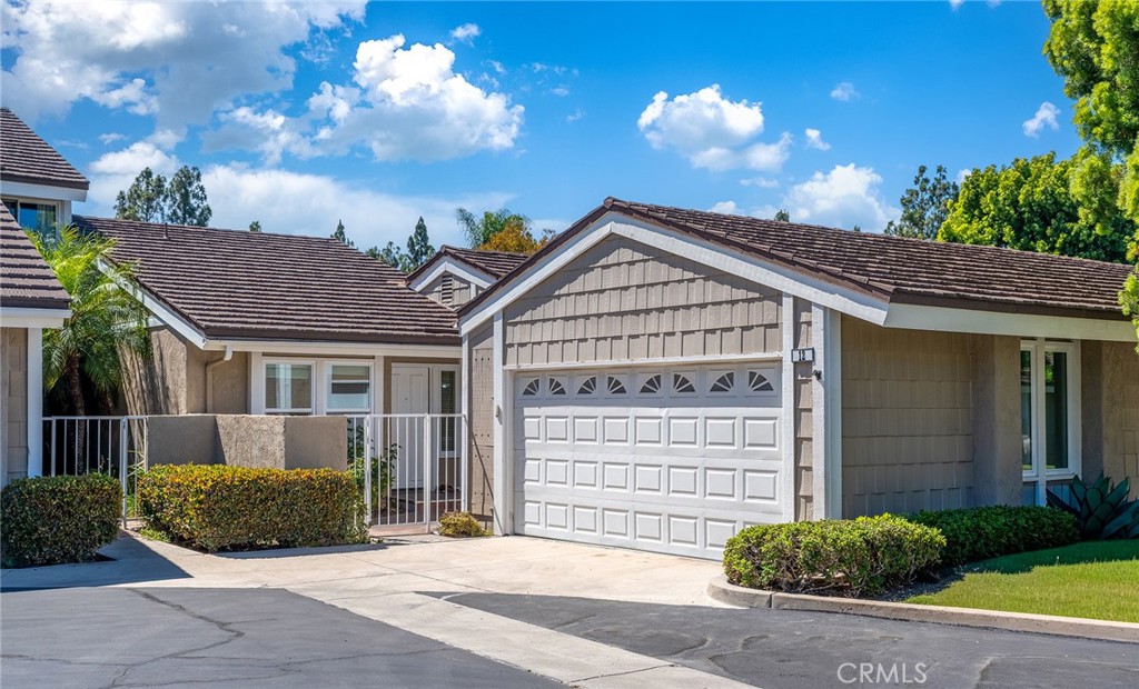 12 Primrose Irvine, CA 92604 - Photo 2 of 75