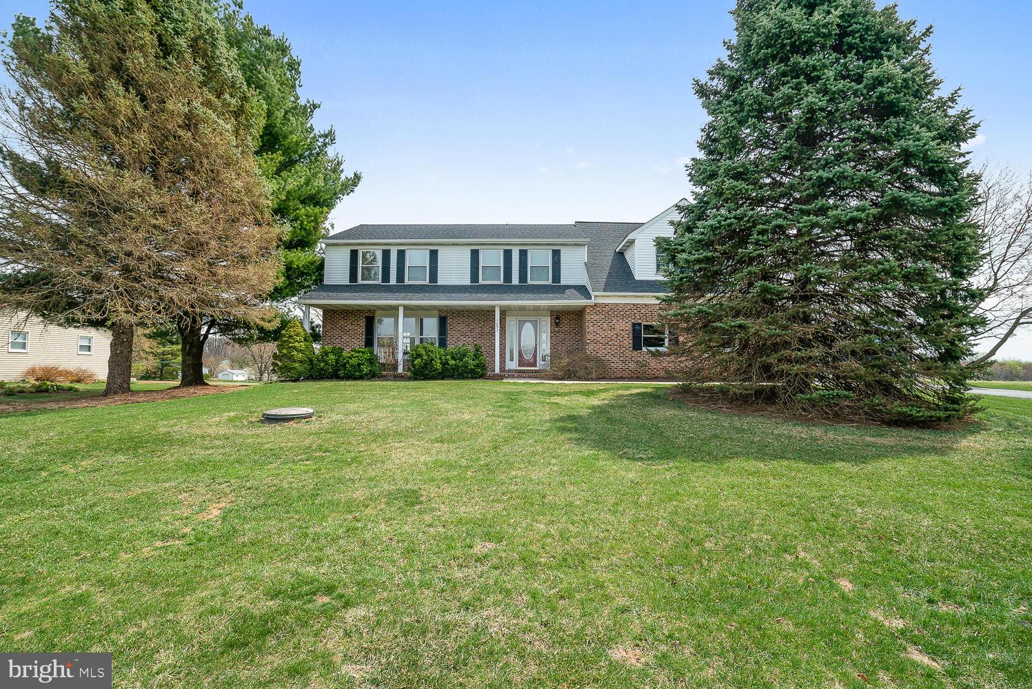 5693 Ridge Road Mount Airy, MD 21771 - Photo 2 of 36 Convenient commuter location <5 Miles to I-70!
