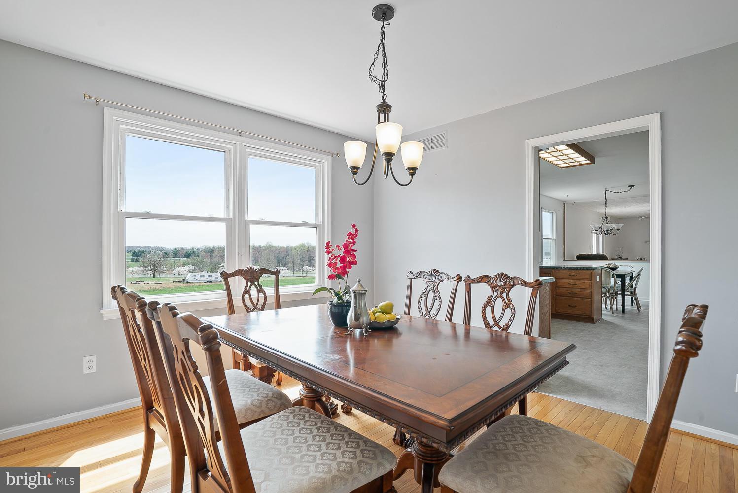 5693 Ridge Road Mount Airy, MD 21771 - Photo 12 of 36 Look forward to host your holiday meals here