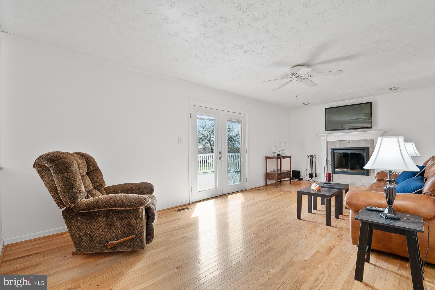 5693 Ridge Road Mount Airy, MD 21771 - Photo 20 of 36 Sliding Door to Deck from Family Room