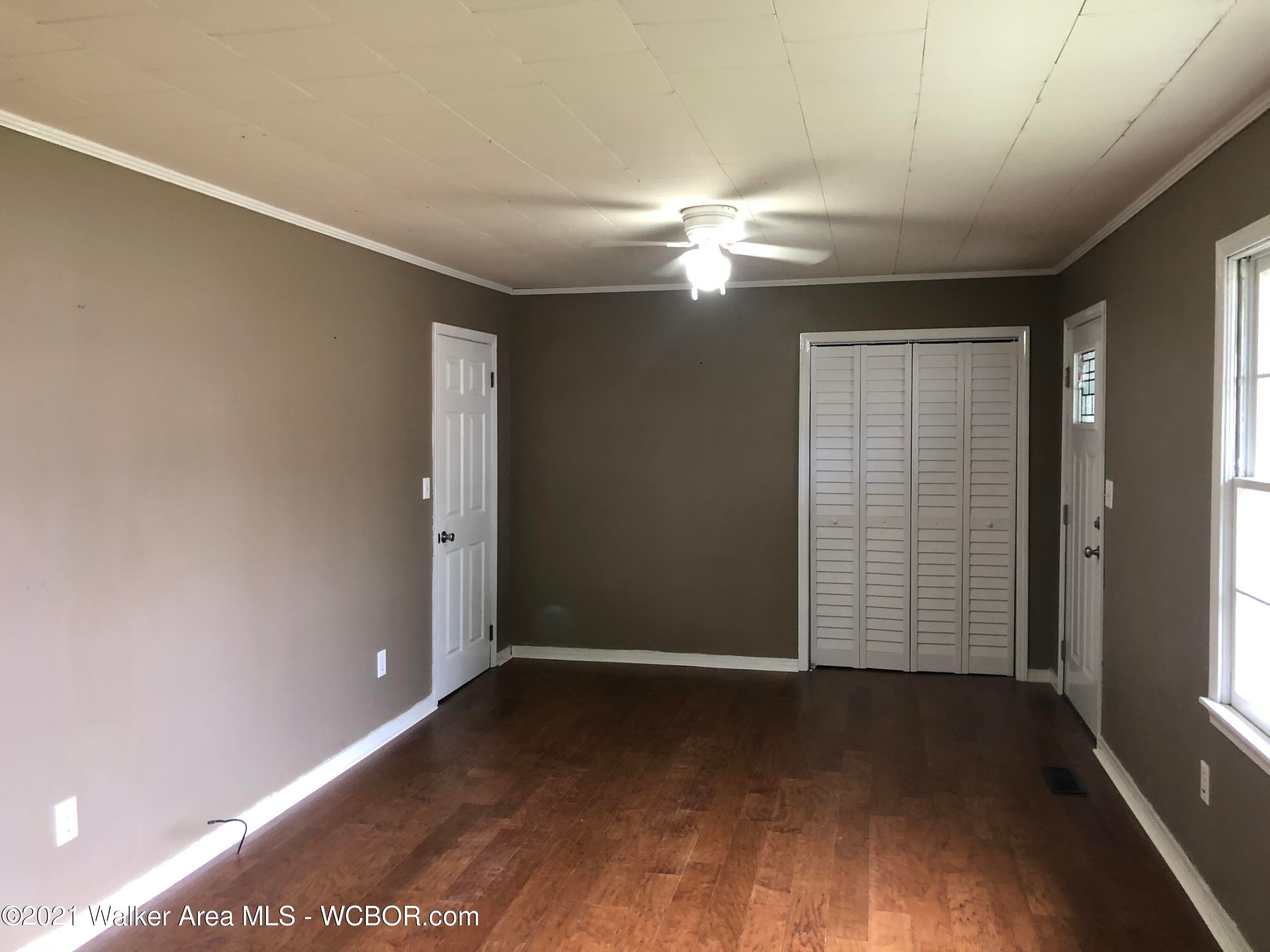 128 3rd Street Southwest Hamilton, AL 35570 - Photo 4 of 16 Gallery Image 4