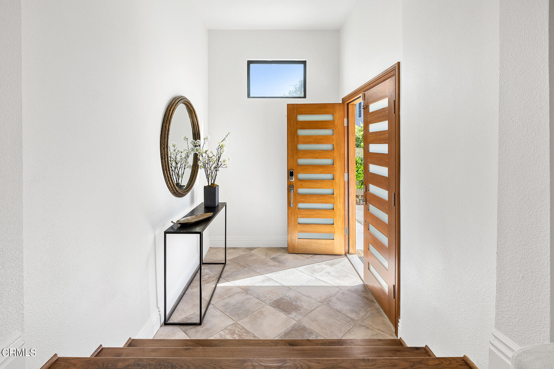 Undisclosed Address Pasadena, CA 91106 - Photo 4 of 31 a view of a livingroom with furniture