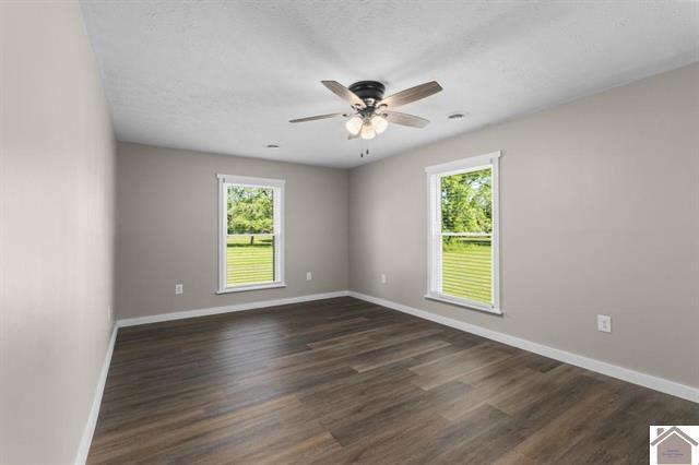 3960 Husband Road Paducah, KY 42003 - Photo 15 of 30 137241-85784737-c077-4e20-b9e3-e38a82f6b