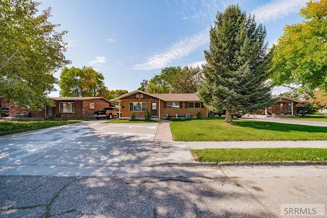 $349,900 | 216 Jefferson Street, Blackfoot, ID 83221