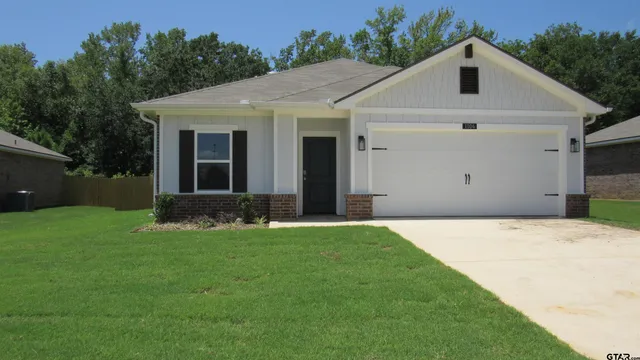 $2,100 | 1104 Pk Mdws Drive, Whitehouse, TX 75791