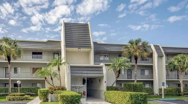$134,999 | 4100 Tivoli Court, Unit 301, Lake Worth, FL 33467