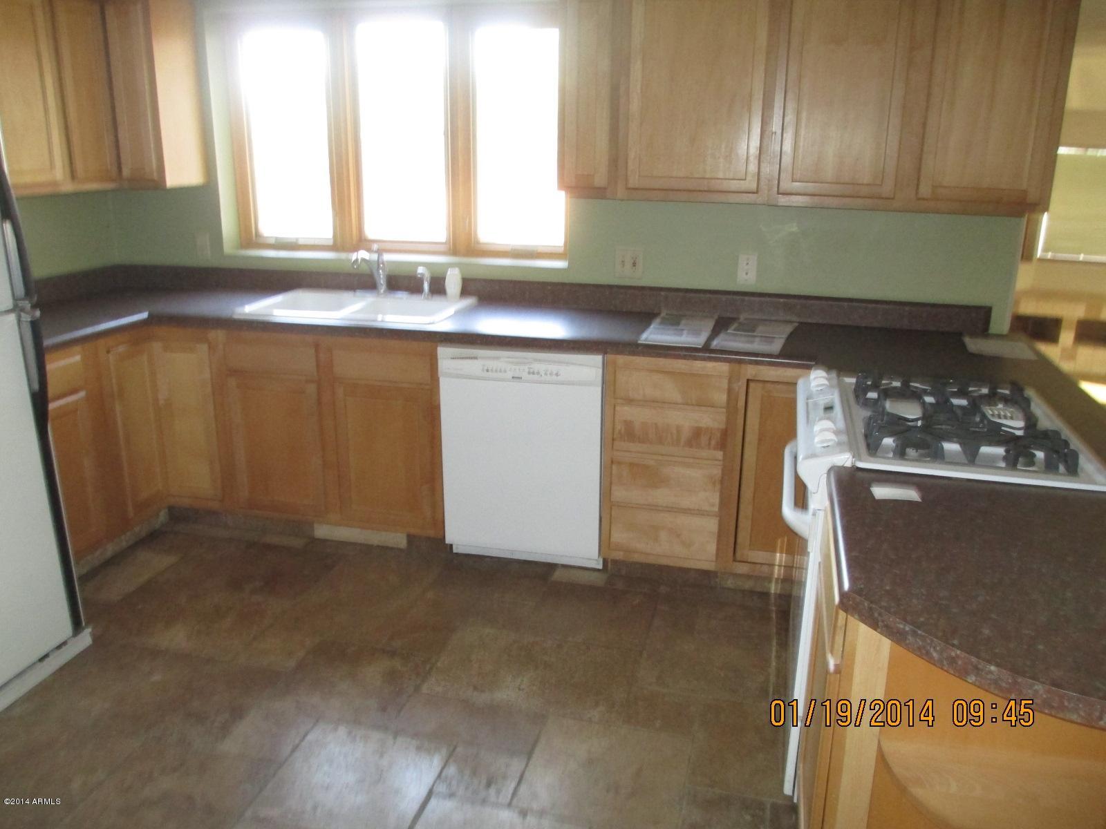 2514 East Marilyn Road Phoenix, AZ 85032 - Photo 5 of 12 IMG_2290
