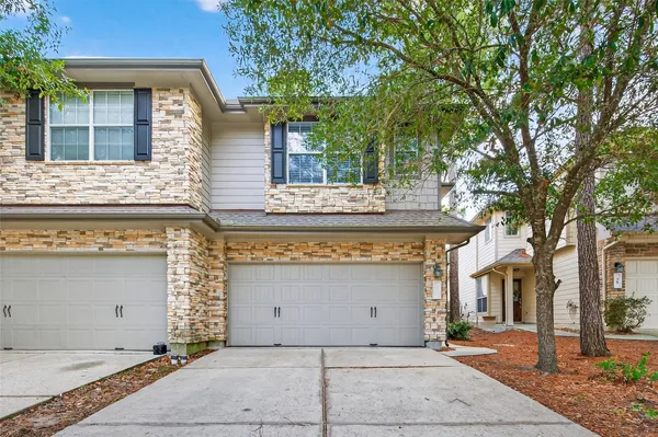 $295,000 | 31 Wickerdale Place, The Woodlands, TX 77382