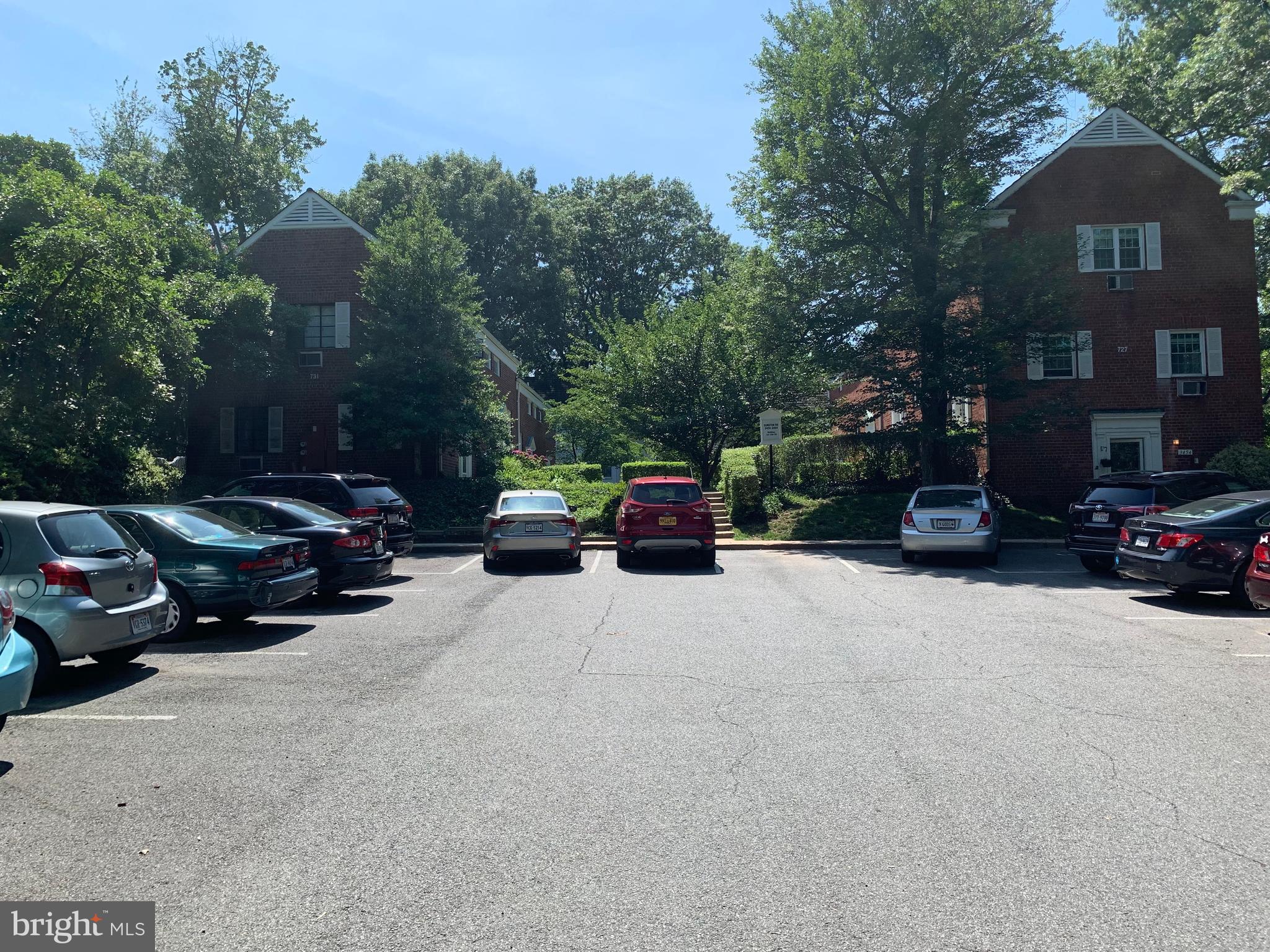 3426 Gunston Road Alexandria, VA 22302 - Photo 3 of 24 Convenient on- and off-street parking