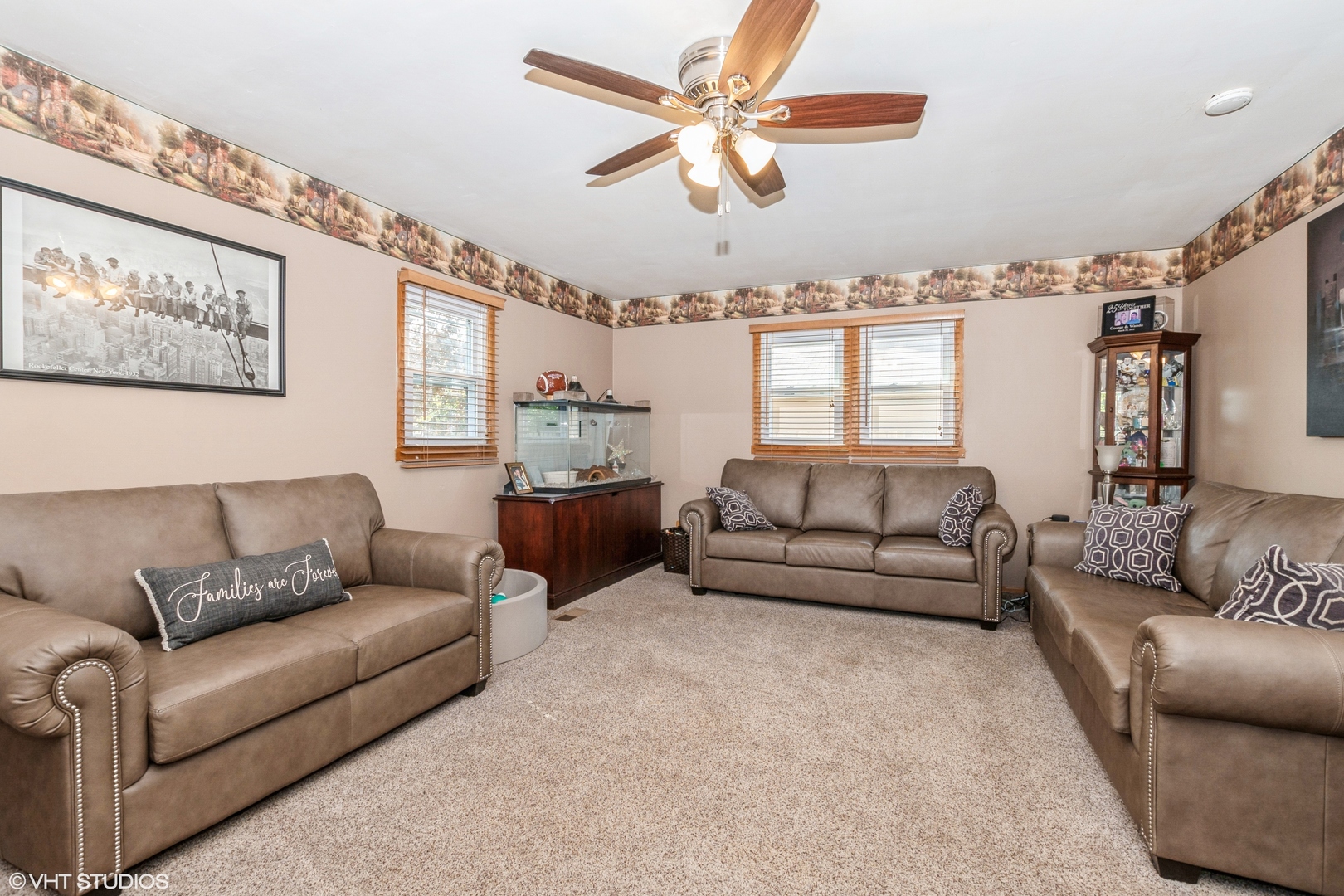 5837 109th Place Chicago Ridge, IL 60415 - Photo 8 of 20 a living room with furniture and a large window