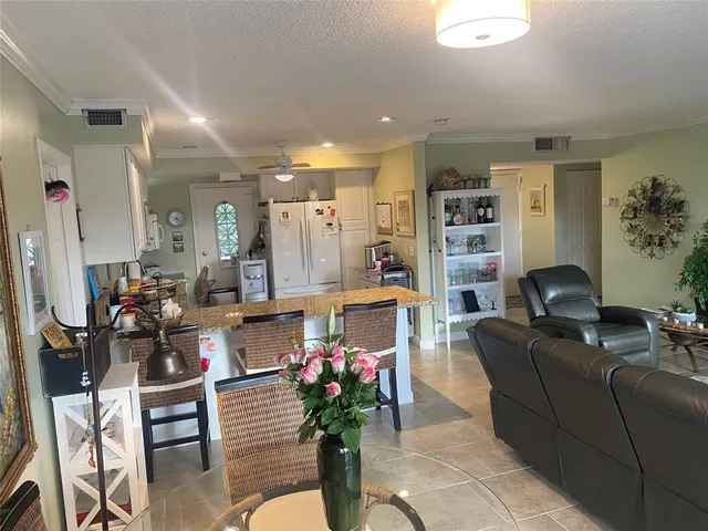 $325,000 | 200 Diplomat Parkway, Unit 636, Hallandale Beach, FL 33009