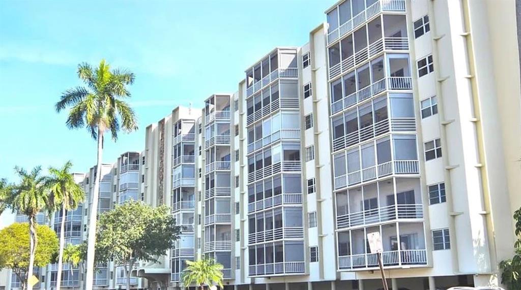 200 Diplomat Parkway, Unit 636 Hallandale Beach, FL 33009 - Photo 2 of 14