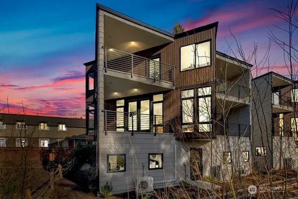 $2,288,888 | 417 102nd Avenue Southeast, Bellevue, WA 98004