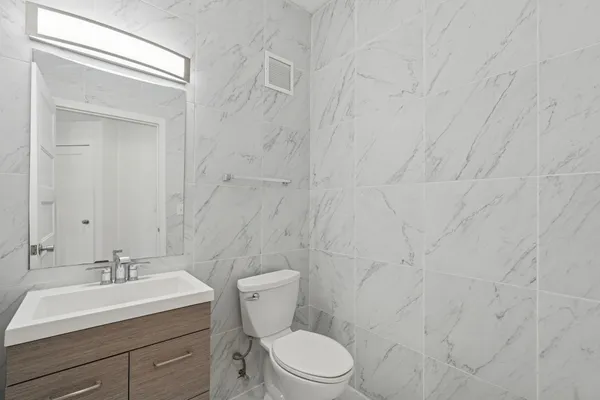 $209,900 | 150 East Burnsville Parkway, Unit 116, Burnsville, MN 55337