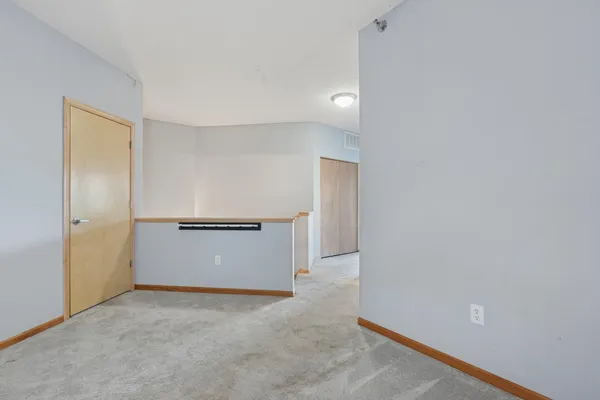 $209,900 | 150 East Burnsville Parkway, Unit 116, Burnsville, MN 55337