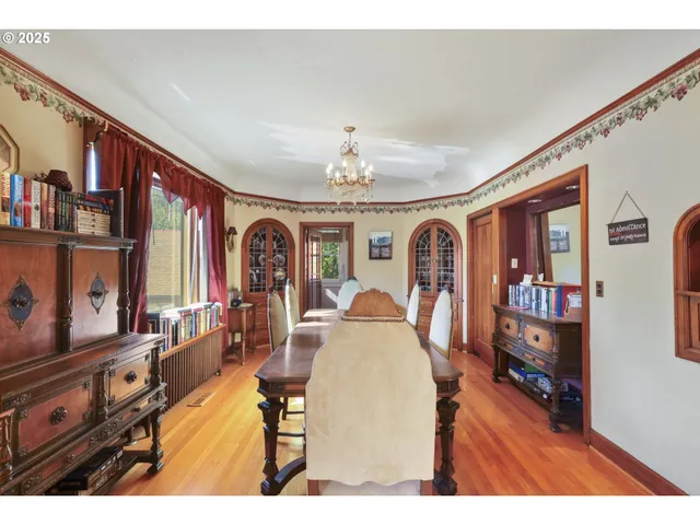 $550,000 | 529 West 3rd Place, The Dalles, OR 97058