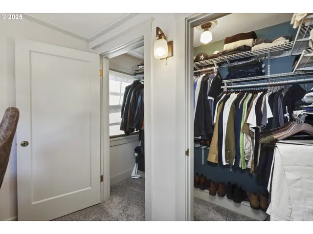 $550,000 | 529 West 3rd Place, The Dalles, OR 97058