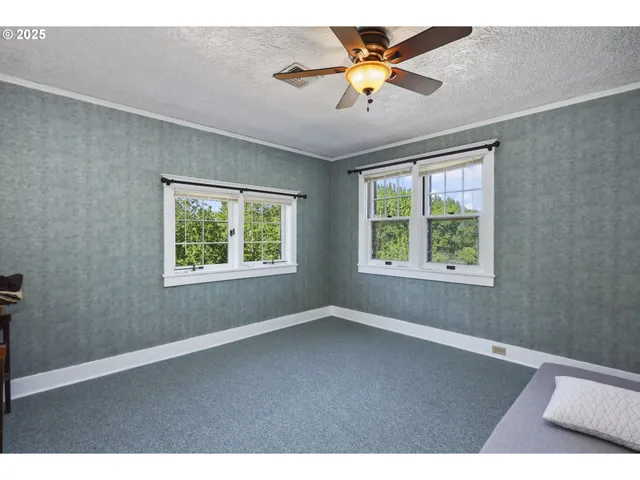 $550,000 | 529 West 3rd Place, The Dalles, OR 97058