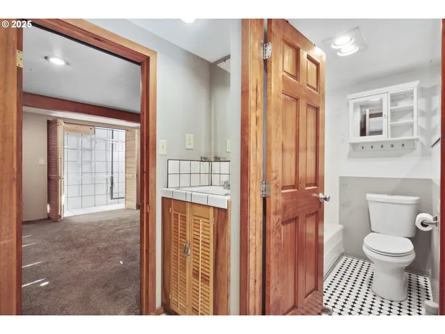 $550,000 | 529 West 3rd Place, The Dalles, OR 97058