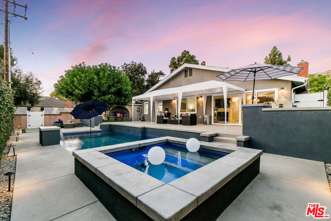 2112 Queensberry Road Pasadena, CA 91104 - Photo 3 of 38 Gallery Image 3
