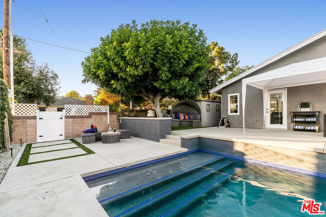 2112 Queensberry Road Pasadena, CA 91104 - Photo 34 of 38 Gallery Image 34