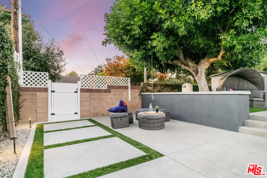 2112 Queensberry Road Pasadena, CA 91104 - Photo 36 of 38 Gallery Image 36