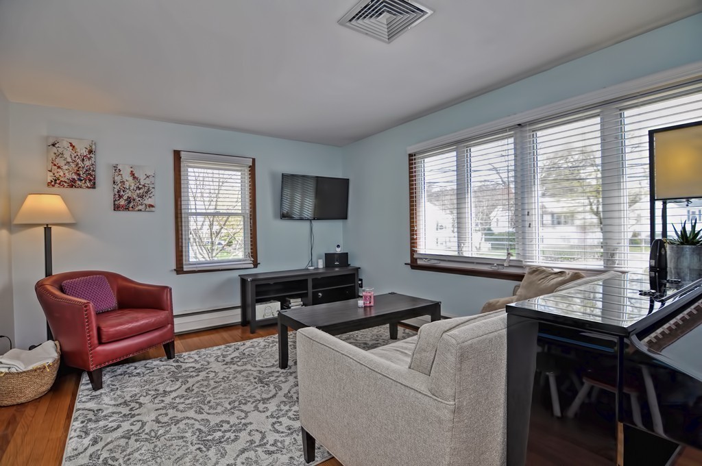71 Running Brook Road Boston, MA 02132 - Photo 12 of 24 Gallery Image 12