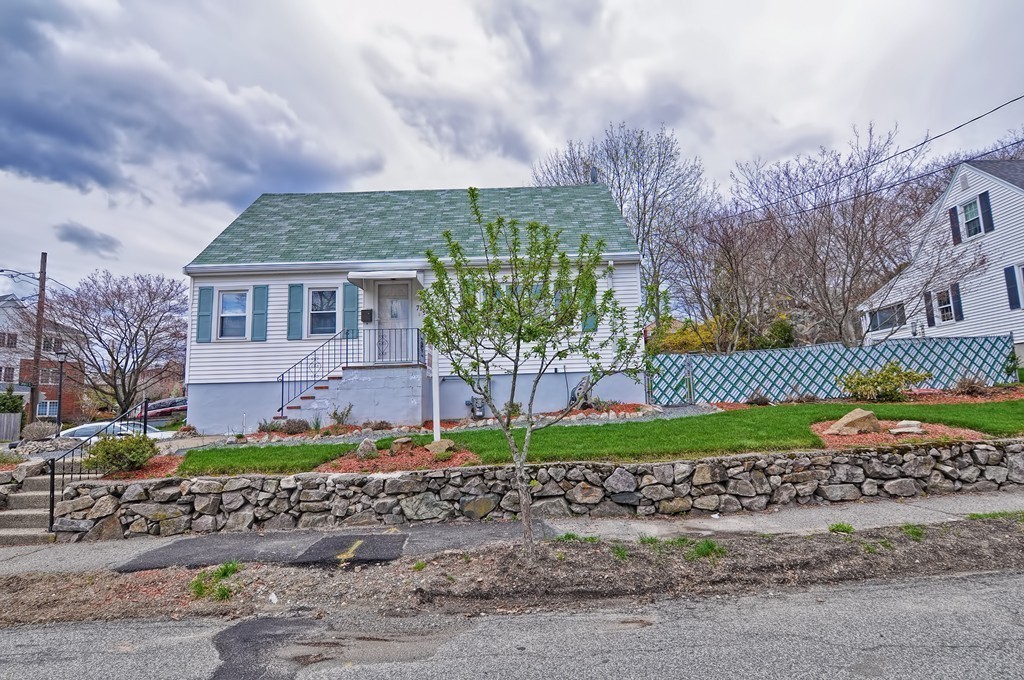 71 Running Brook Road Boston, MA 02132 - Photo 4 of 24 Gallery Image 4