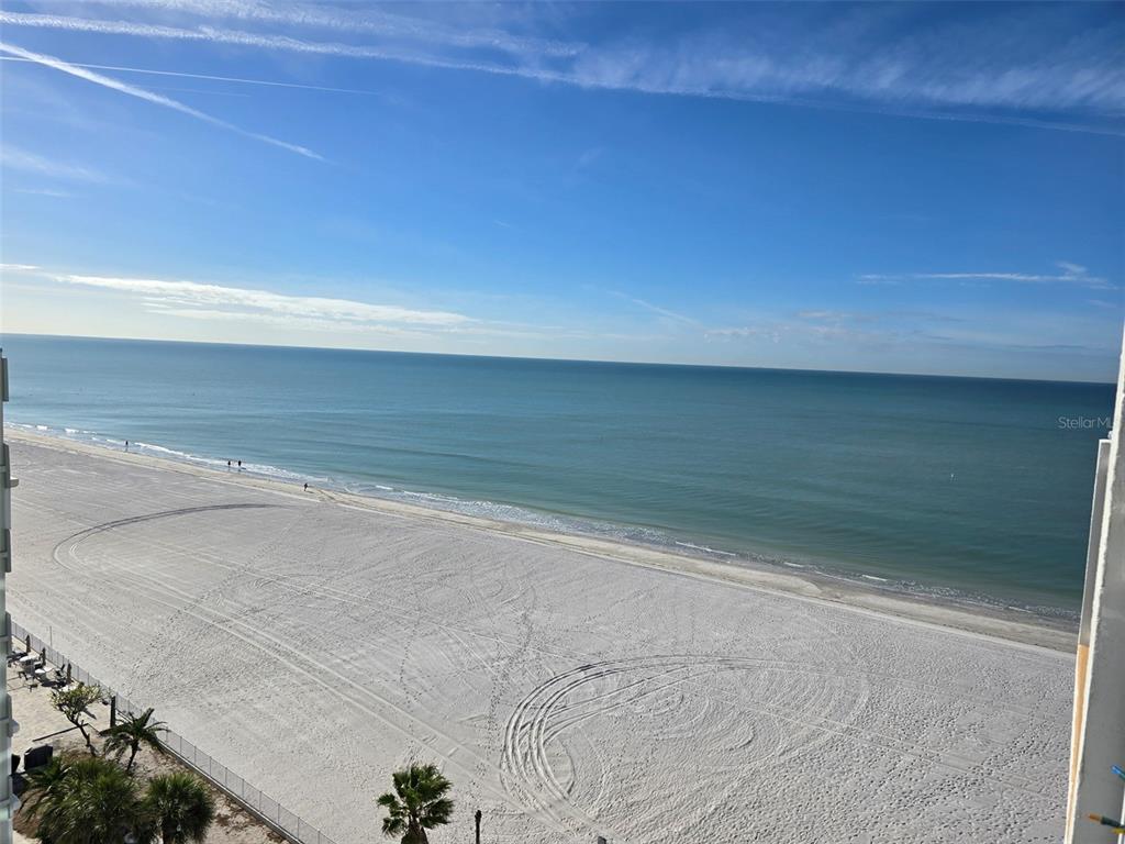 17408 Gulf Boulevard, Unit 1003 Redington Shores, FL 33708 - Photo 27 of 28 a view of a room